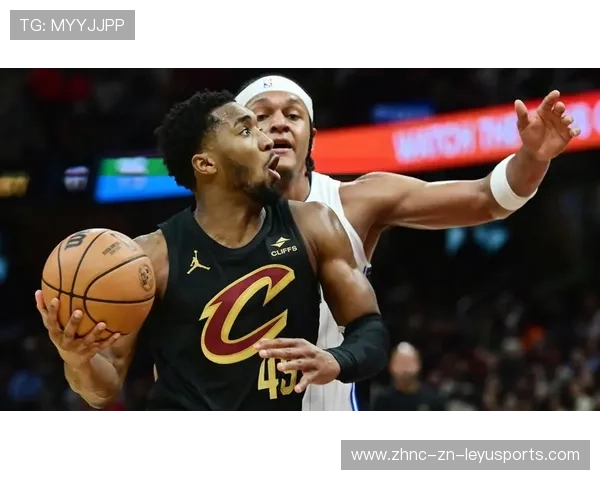 米切尔连续攻入内线,骑士攻势不断升级