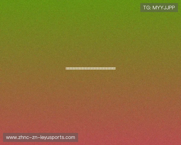 震惊！某亿万前锋在场上展现惊人绝活：如何用眼神把对方前锋逼出三分线